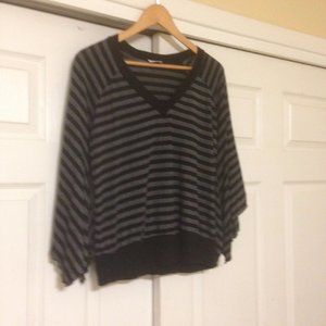 CDW-Creative design works V-neck top